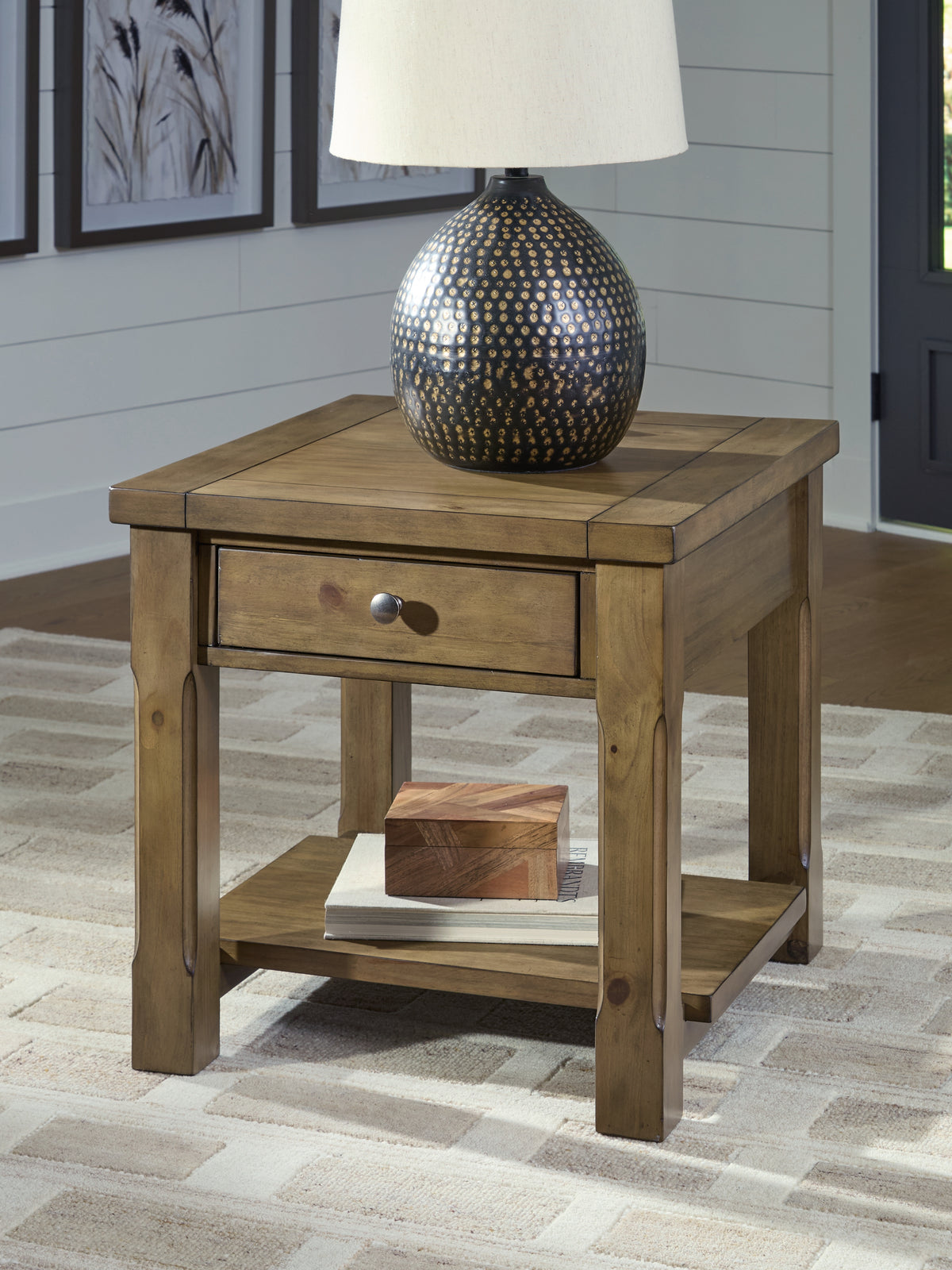 Homestyle Furniture - Ashley Furniture - Vandenmore End Table - Rectangular End Table - T539-3
