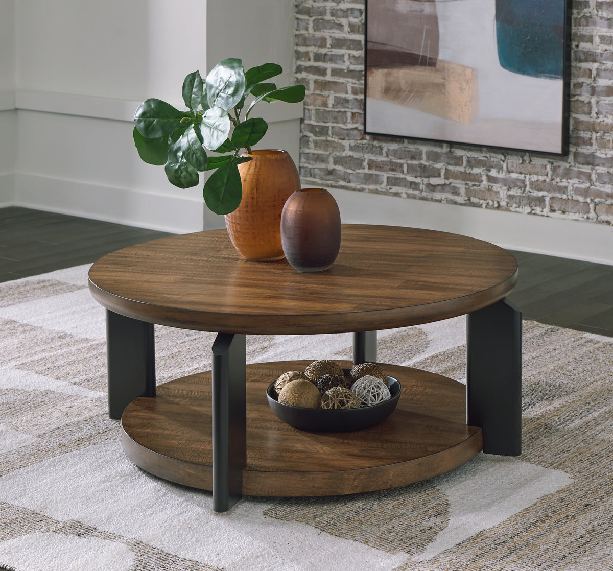 Homestyle Furniture - Ashley Furniture - Kraeburn Coffee Table - Round Cocktail Table - T624-8