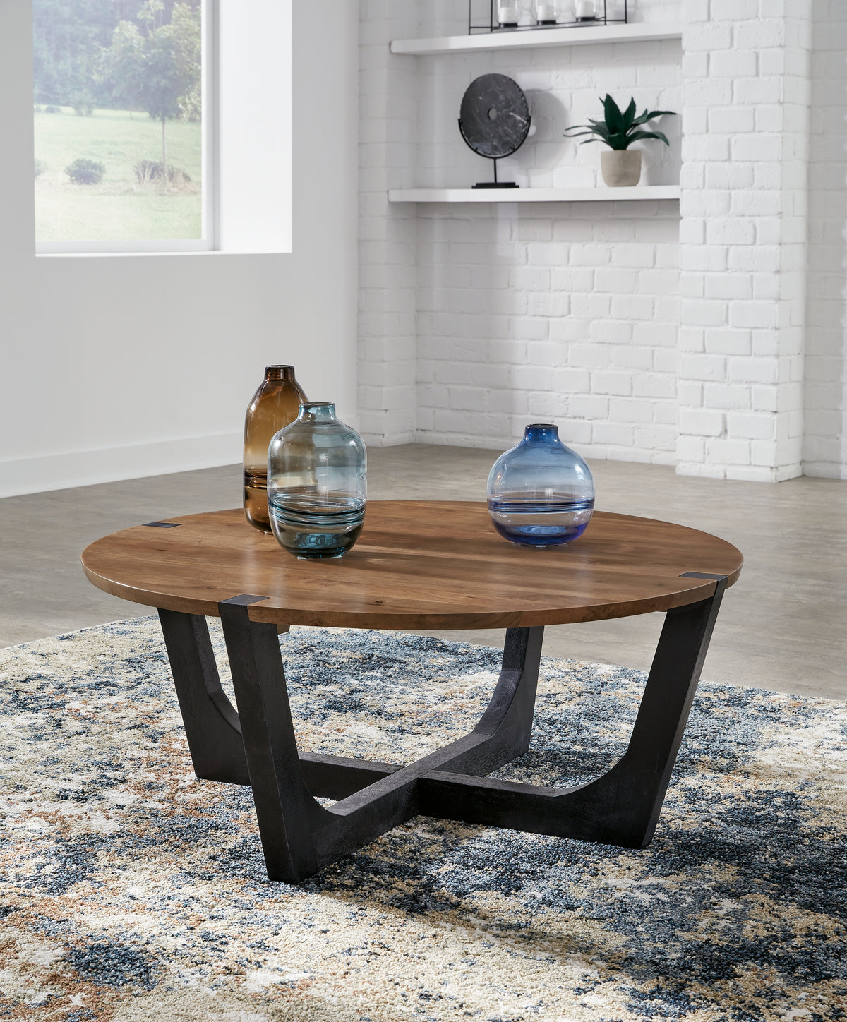 Homestyle Furniture - Ashley Furniture - Hanneforth Coffee Table - Round Cocktail Table - T726-8