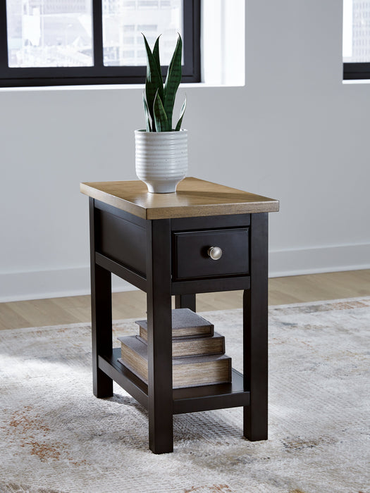 Drazmine Chairside End Table  Homestyle Furniture (ARk)